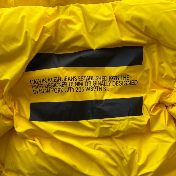 Snow Fun /EUC Oversized Calvin Klein 205 W. 39th St. New York Down Coat/Jacket/M - Picture 4 of 8